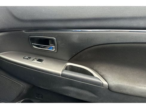 Used 2018 Mitsubishi Outlander Sport ES image 18