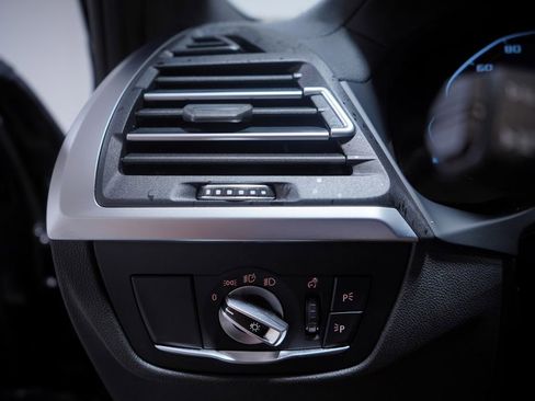 Used 2024 BMW X4 M40i w/ Premium Package image 19