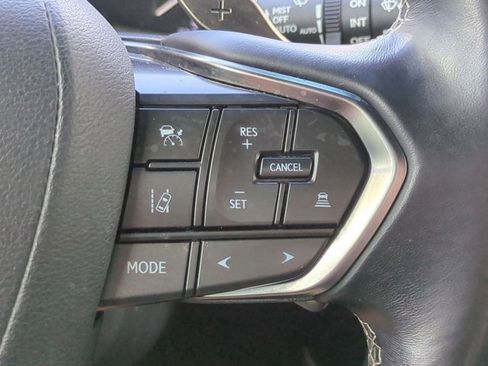 Used 2022 Lexus LX 600 4WD w/ Luxury Package image 26