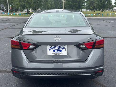 Used 2024 Nissan Altima 2.5 SV FWD image 24