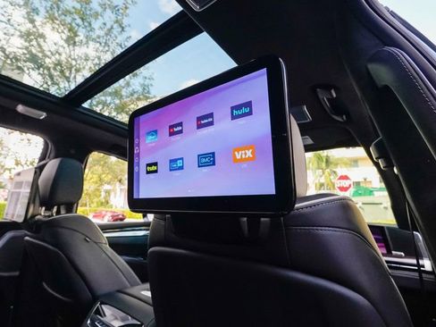 Used 2025 Cadillac Escalade Sport Platinum w/ LPO, ONYX Package image 99