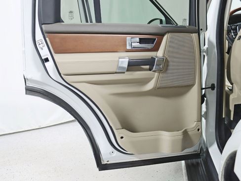 Used 2016 Land Rover LR4 HSE image 37