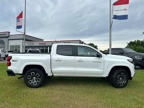 Used 2025 Chevrolet Colorado Z71 image 6