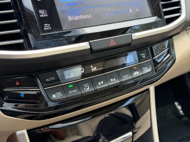 Used 2017 Honda Accord EX-L image 28