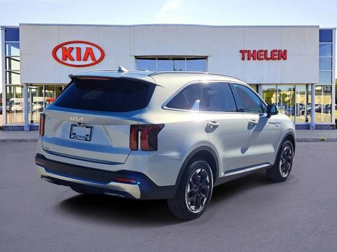 New 2026 Kia Sorento S FWD image 4