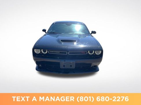 Used 2019 Dodge Challenger R/T RWD image 8