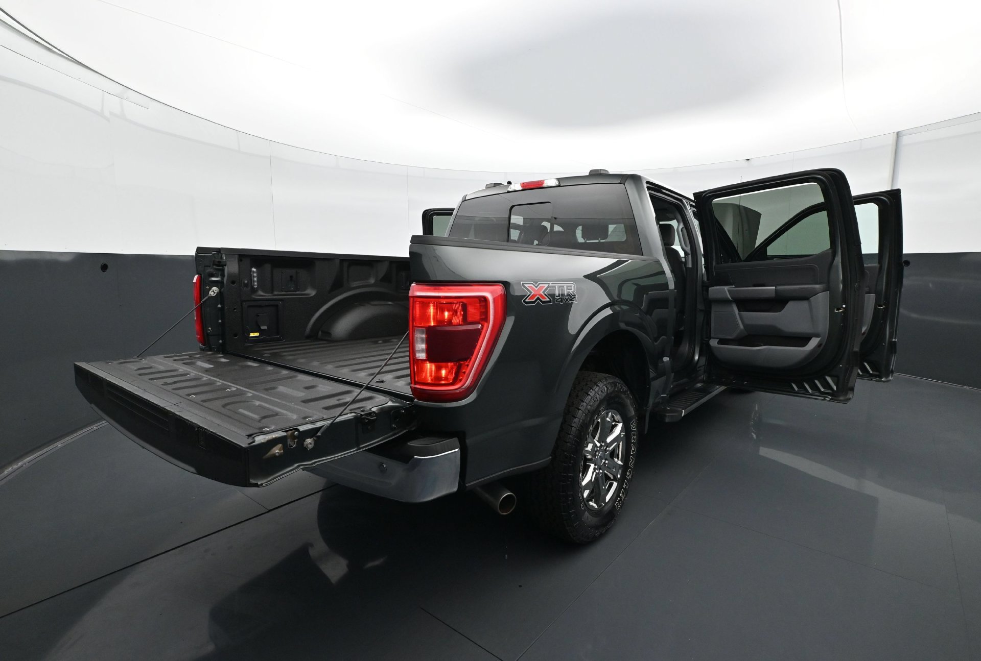 Used 2021 Ford F150 XLT w/ Equipment Group 302A High AWD/4WD image 34
