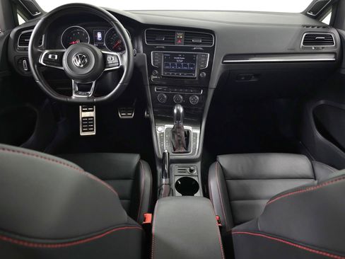 Used 2016 Volkswagen GTI SE FWD image 10