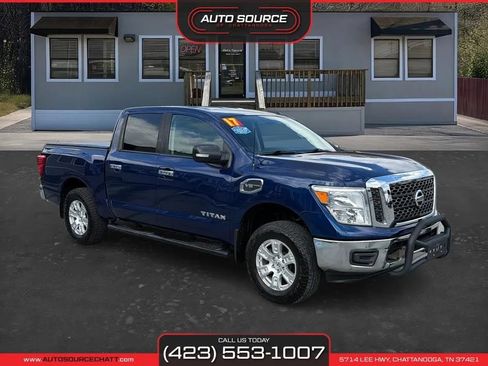 Used 2017 Nissan Titan SV AWD/4WD image 1