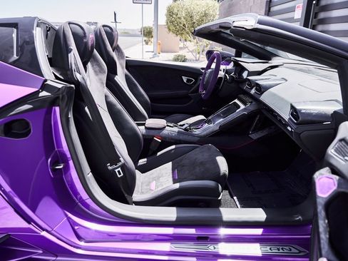 Used 2024 Lamborghini Huracan EVO image 31