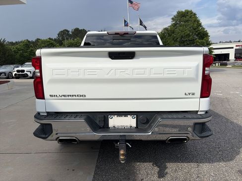 Used 2020 Chevrolet Silverado 1500 LTZ w/ LTZ Premium Package AWD/4WD image 12