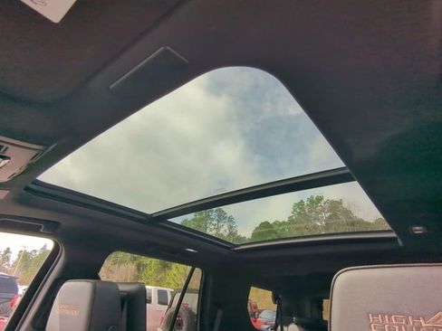 Used 2026 Chevrolet Tahoe High Country image 29