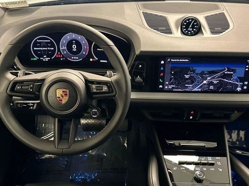 Certified 2025 Porsche Cayenne Coupe image 73