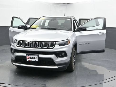 Used 2025 Jeep Compass Limited AWD/4WD image 53