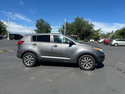 Used 2016 Kia Sportage LX AWD/4WD image 3