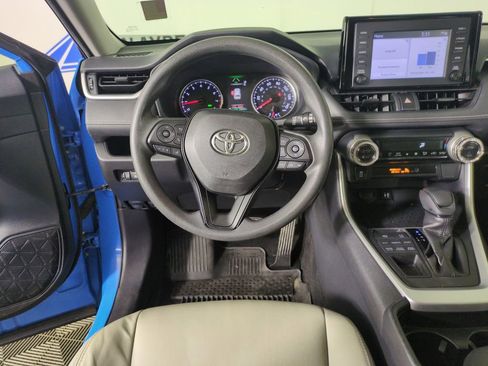 Used 2019 Toyota RAV4 XLE AWD/4WD image 15