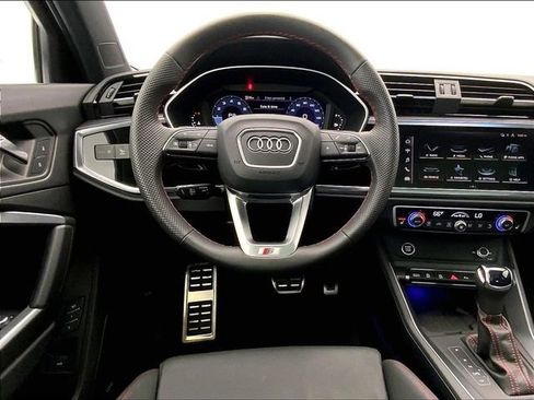 Used 2025 Audi Q3 2.0T Premium Plus w/ Premium Plus Package AWD/4WD image 11