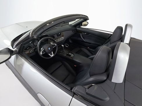 Used 2011 BMW Z4 sDrive30i RWD image 15