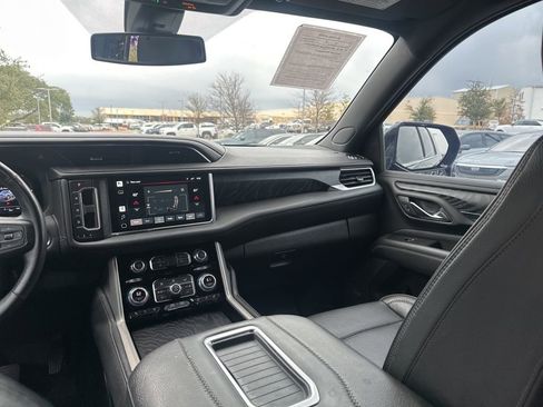 Used 2022 GMC Yukon Denali image 25