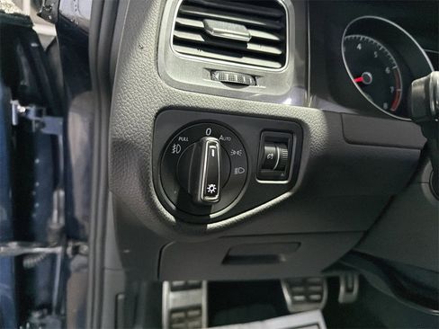 Used 2017 Volkswagen Golf Alltrack image 19