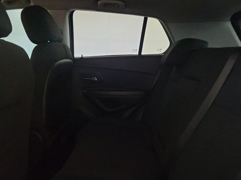 Used 2020 Chevrolet Trax LS w/ Tint and Cruise Package FWD image 18