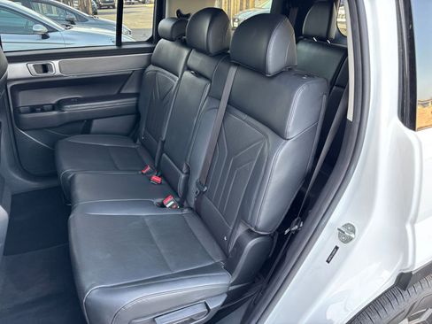 Used 2025 Hyundai Santa Fe SEL FWD image 41