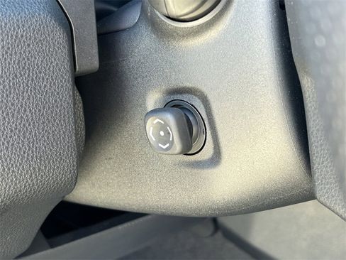 Used 2025 Toyota 4Runner Limited image 29