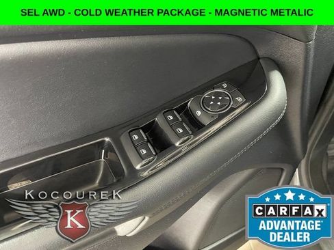 Used 2019 Ford Edge SEL AWD/4WD image 19