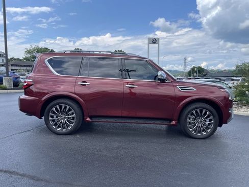 Used 2024 Nissan Armada Platinum w/ Captain's Chairs Package AWD/4WD image 4
