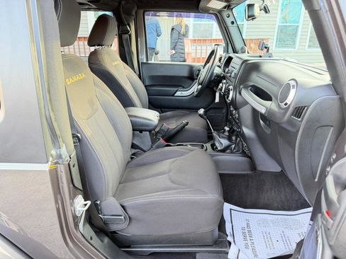 Used 2014 Jeep Wrangler Sahara w/ Connectivity Group image 40