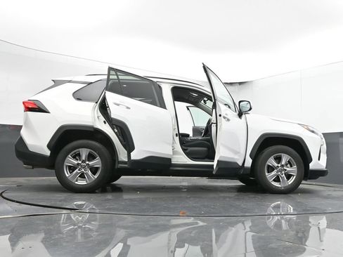 Used 2025 Toyota RAV4 XLE image 72