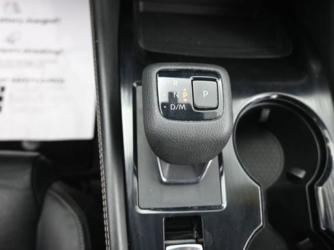 Used 2023 Nissan Rogue SL w/ SL Premium Package image 22