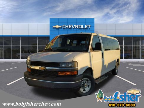 New 2024 Chevrolet Express 3500 Extended RWD image 1