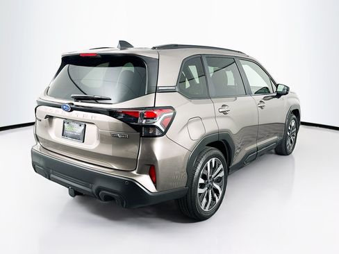 Used 2025 Subaru Forester Touring AWD/4WD image 9