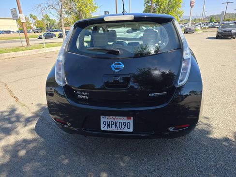 Used 2015 Nissan Leaf SV w/ LED & Quick Charge Package FWD image 6