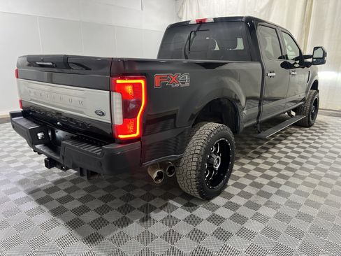 Used 2017 Ford F250 Platinum w/ Platinum Ultimate Package AWD/4WD image 3