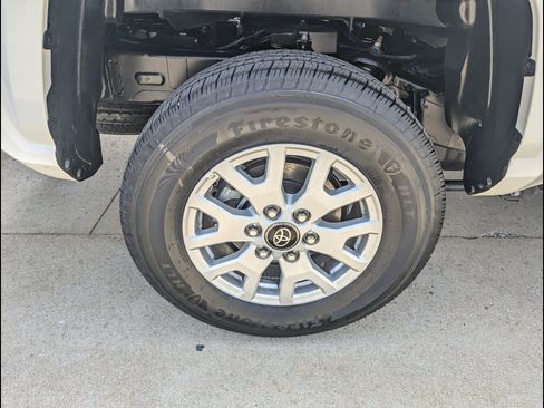 Used 2026 Toyota Tacoma SR5 AWD/4WD image 16