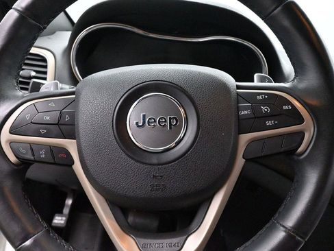 Used 2016 Jeep Grand Cherokee Laredo w/ Quick Order Package 23E AWD/4WD image 16