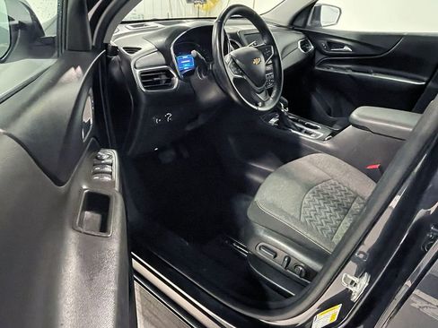 Used 2023 Chevrolet Equinox LT image 19
