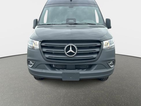 Used 2025 Mercedes-Benz Sprinter 3500 image 7