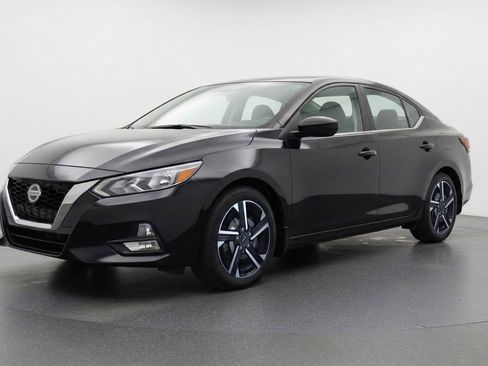 Used 2025 Nissan Sentra SV FWD image 3