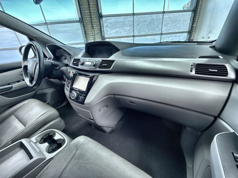 Used 2017 Honda Odyssey EX-L image 16