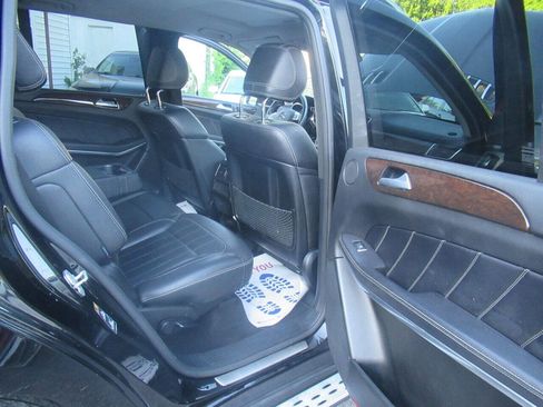 Used 2014 Mercedes-Benz GL 450 4MATIC image 23