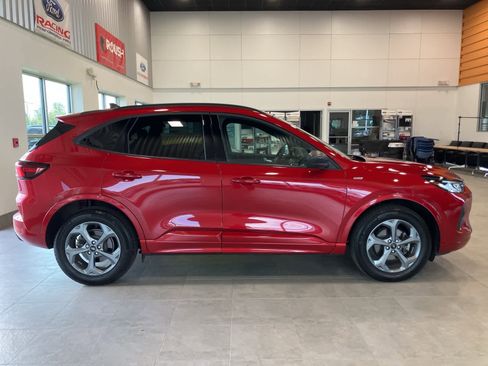 Used 2023 Ford Escape ST-Line image 4