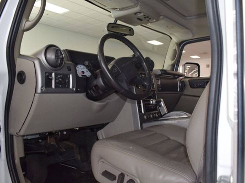 Used 2003 HUMMER H2 w/ Preferred Equipment Group AWD/4WD image 31