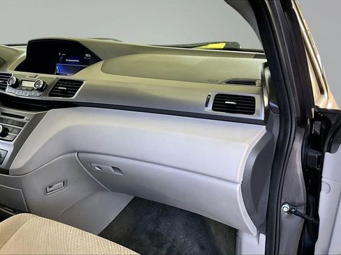 Used 2016 Honda Odyssey LX image 24