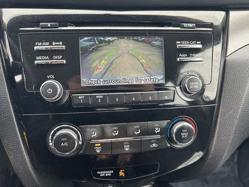 Used 2016 Nissan Rogue S image 13