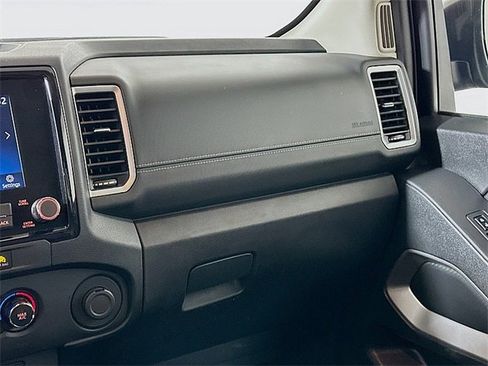 Used 2023 Nissan Frontier SV image 22