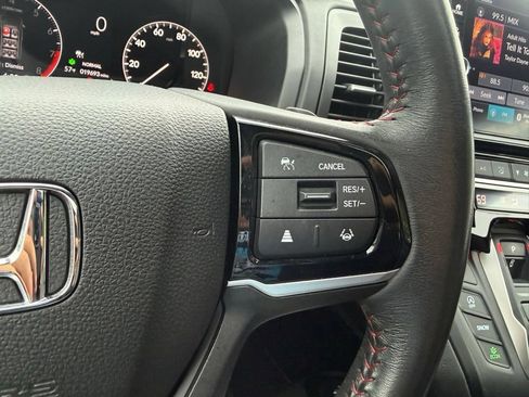Used 2025 Honda Odyssey Sport-L image 25