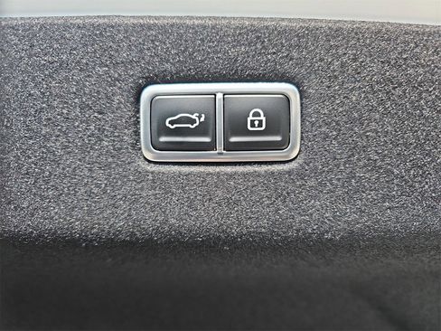 New 2025 Hyundai Ioniq 6 SE image 13